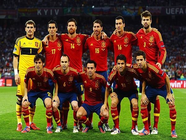 Đội hình Tây Ban Nha 2012 xưng vương EURO có gì đặc biệt?