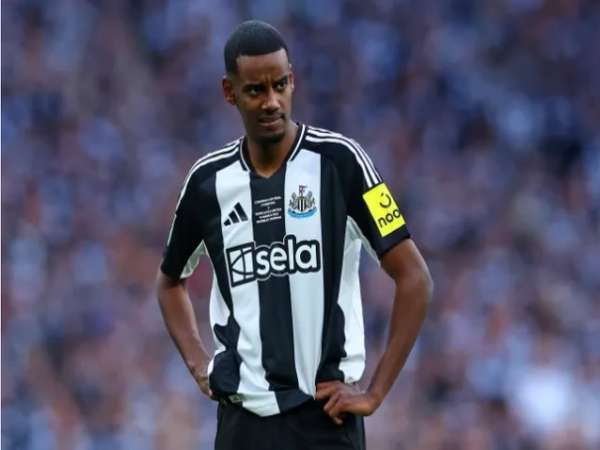 Tin bóng đá: CLB Barca rút lui vụ Alexander Isak
