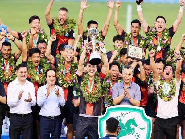 BĐ Việt Nam: CLB Ninh Bình lập nhiều kỷ lục ở giải Hạng Nhất
