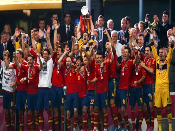 Chung kết Euro 2012, đỉnh cao của thế hệ vàng Tây Ban Nha