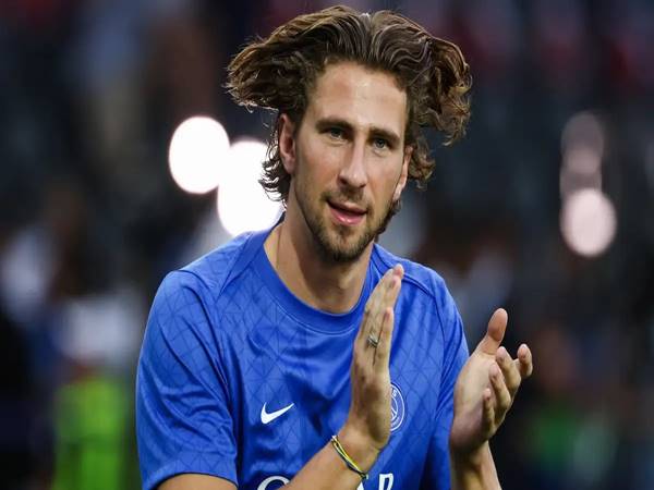 Bóng đá Pháp: Zabarnyi được khen hết lời sau màn ra mắt PSG