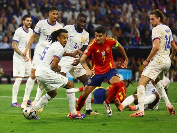 Chung kết EURO 2024: Ai là ngôi sao tỏa sáng nhất?