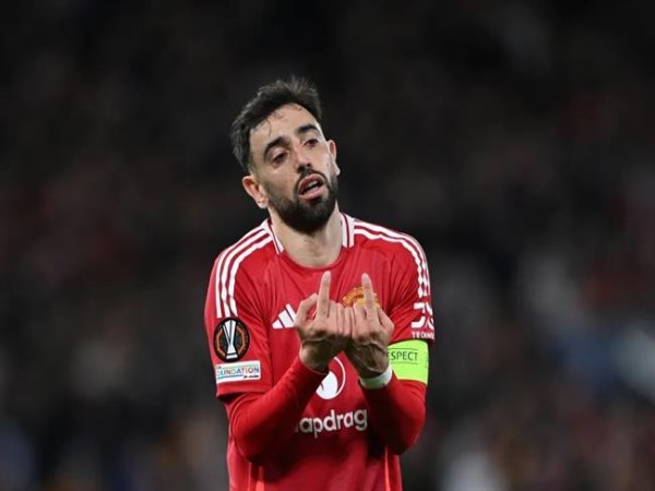 Tin MU: Bruno Fernandes bị chê làm đội trưởng MU