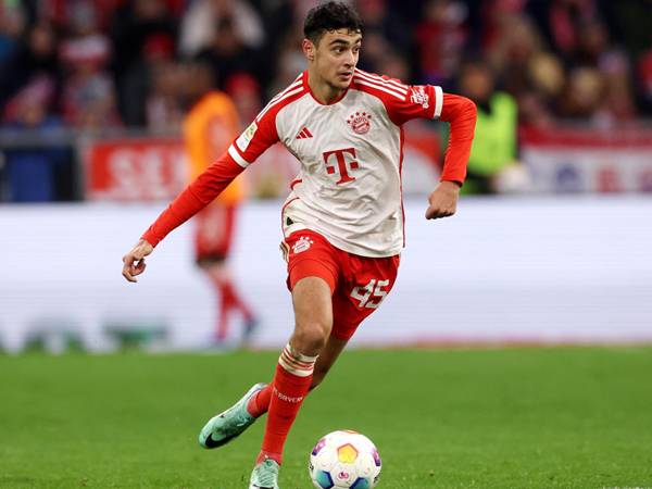 Chuyển nhượng Man Utd: Theo đuổi Aleksandar Pavlovic