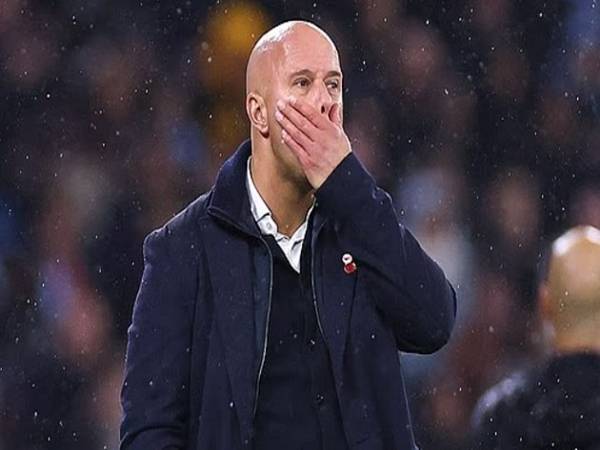 Tin Liverpool: Chi 390 triệu bảng vẫn khủng hoảng nhân sự