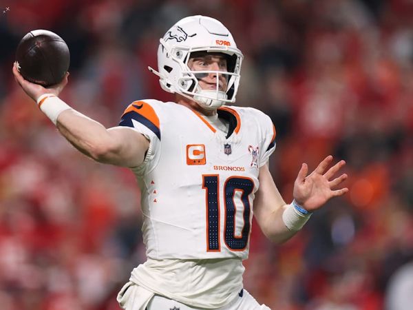 Denver Broncos - Hàng phòng ngự số 1 ở NFL Week 17
