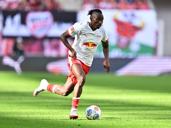 Phong cách thi đấu đầy biến ảo của Yan Diomande