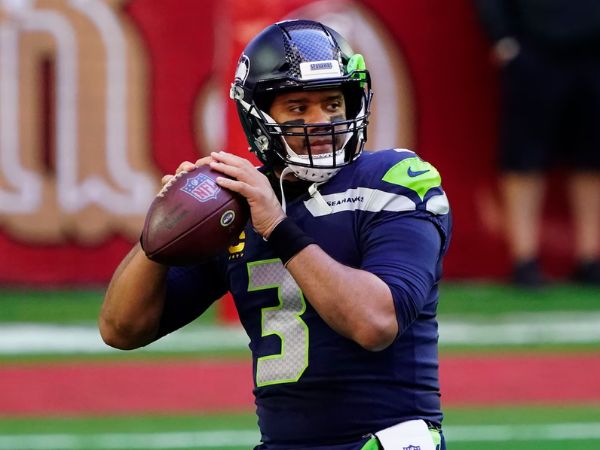 Seahawks biến hóa chiến thuật qua từng pha bóng