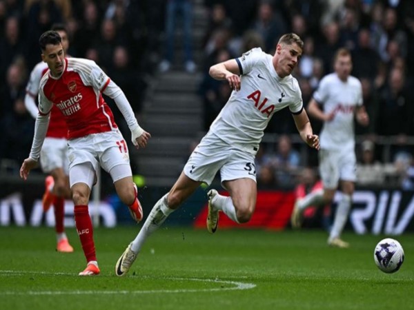 Tin Tottenham: Toang hàng công trước derby Bắc London