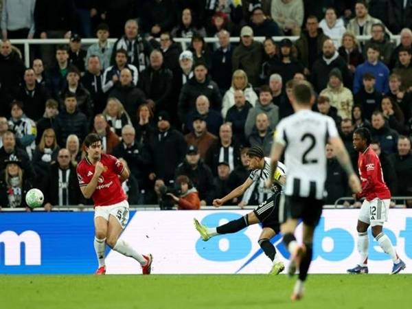 Tin MU: Quỷ đỏ thua cay đắng trước đối thủ Newcastle