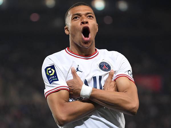 Top 5 cầu thủ chạy nhanh nhất thế giới mọi thời đại