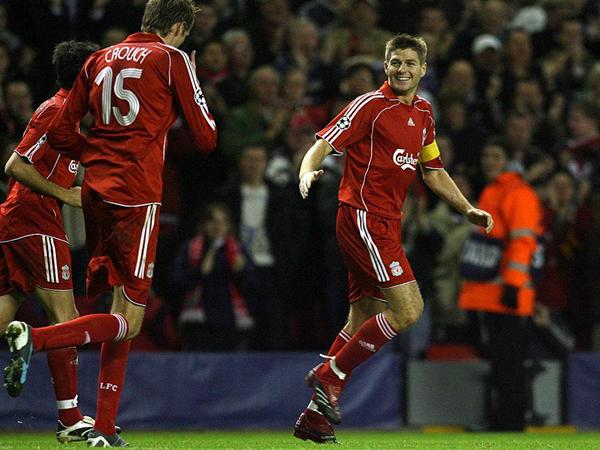 Các tiền vệ Liverpool huyền thoại giàu thành tích